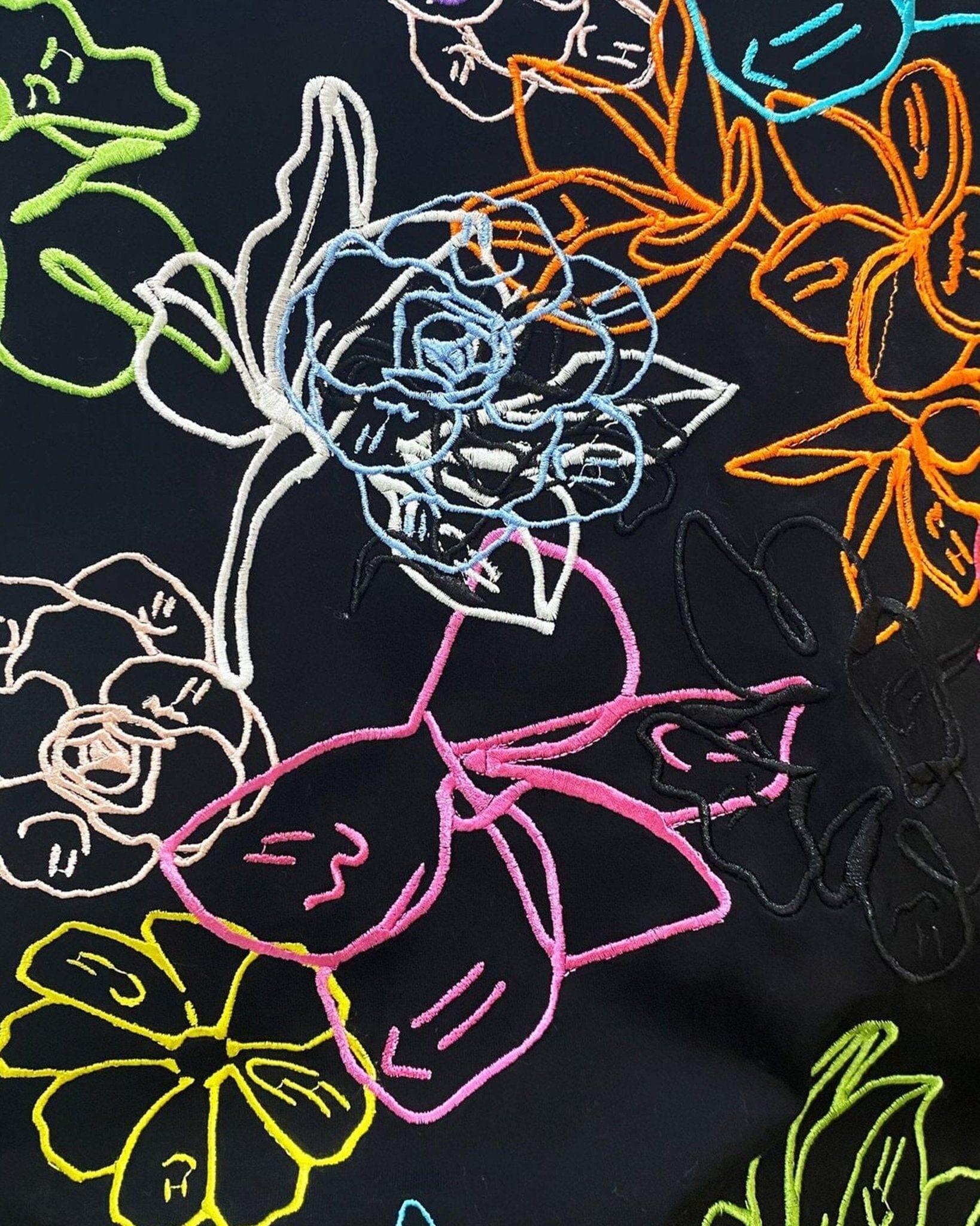 Tee Regular embroidery all over